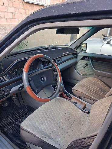 Продажа авто: Mercedes-Benz W124: 1990 г., 2.3 л, Механика, Бензин, Универсал — 6