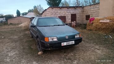 победа машина: Volkswagen Passat: 1989 г., 1.8 л, Механика, Бензин, Седан