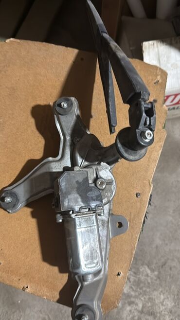 полироль авто: Айнек тазалагычтардын трапециясы Toyota