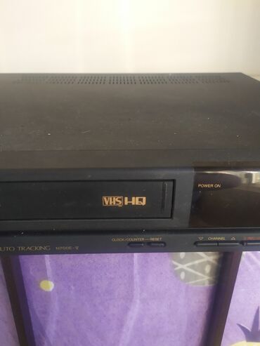 Korpuslar: Masaüstü kompüter sistemi – ATX tipli qara korpus Xarici görünüş: - — 7