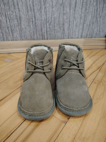 uşaq cemperləri: Çəkmələr, Uniseks, 25, UGG