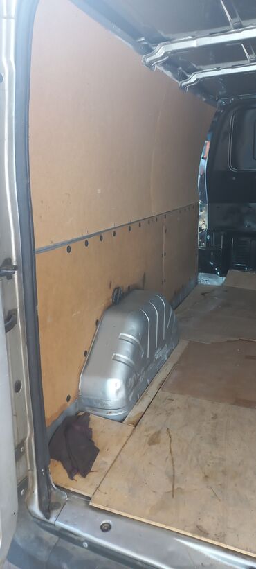 турбо аз трактор: Ford Transit yük mikroavtobusu - Marka/model: Ford Transit - Korpus