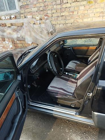 Mercedes-Benz: Mercedes-Benz W124: 1992 г., 2 л, Ручные, Бензин, Седан — 10