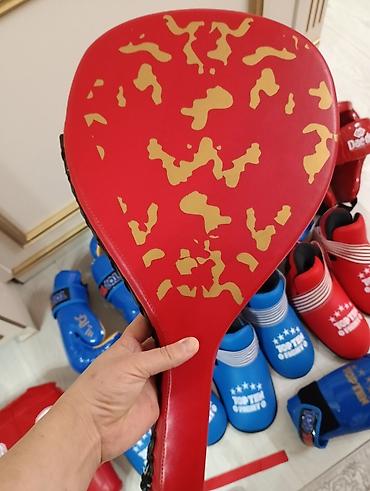 Шлемы: Экипировка для таэквондо/кикбоксинга TOP TEN (ITF) Состав набора: - — 9