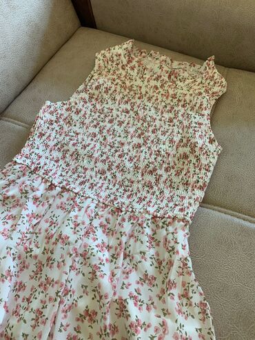 Кофты, свитеры: Qadın yay donu - Model: çiçək naxışlı uzun (maxi) don - Rəng: ağ fon