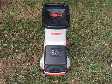 Baštenski alati i oprema: Izuzetna seckalica - drobilica za granje. Radi odlično, vrlo malo je — 4