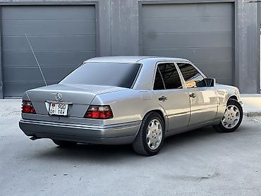 накидка на мерс: Mercedes-Benz E-Class: 1995 г., 2.2 л, Автомат, Бензин, Седан — 2