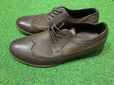 кожаный туфли: Туфли мужские 999с 
42 размер 
Состояние хорошее