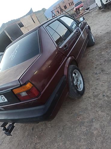 Volkswagen: Volkswagen Jetta: 1991 г., 1.8 л, Кол менен иштөөчү, Бензин, Седан — 3