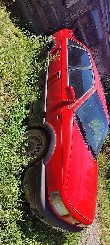 Унаа: Volkswagen Passat: 1988 г., 1.8 л, Кол менен иштөөчү, Бензин, Седан — 2