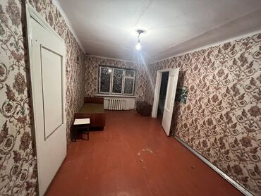 продажа квартир в бишкеке без посредников 2017: 2 комнаты, 41 м², Хрущевка, 1 этаж, Старый ремонт