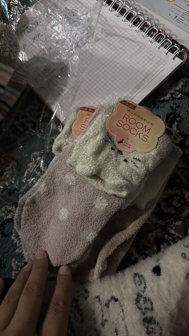 Носки и белье: Носки женские и унисекс, набор различных моделей. Если цены выше — 8