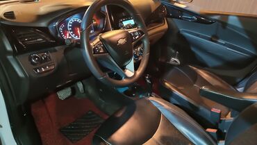 Chevrolet: Chevrolet Spark: 2017 г., 0.1 л, Вариатор, Бензин, Хэтчбэк — 7