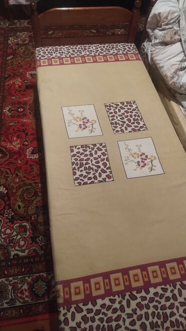 kravat aliram: Б/у, Односпальная кровать, Без выдвижных ящиков