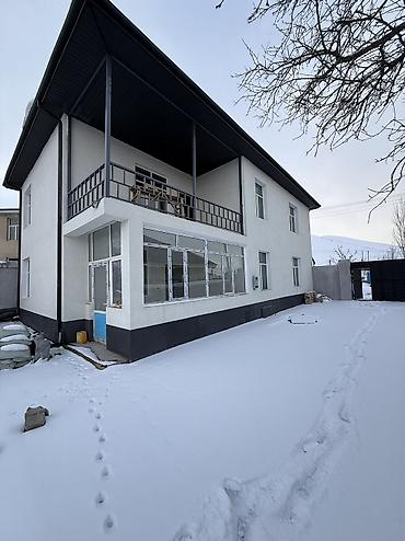 Продажа коттеджей и домов: Продаётся двухэтажный дом с отдельным хозблоком/гаражом на участке — 3