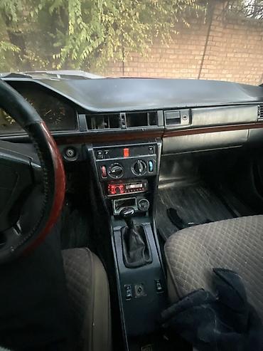 bmw i5: Mercedes-Benz W124: 1994 г., 2 л, Автомат, Бензин, Седан — 9