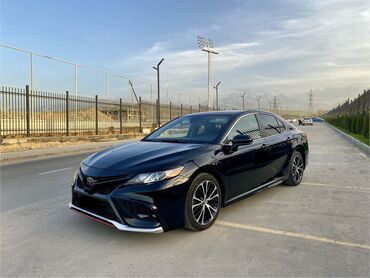 машина ист: Toyota Camry: 2018 г., 2.5 л, Автомат, Бензин, Седан
