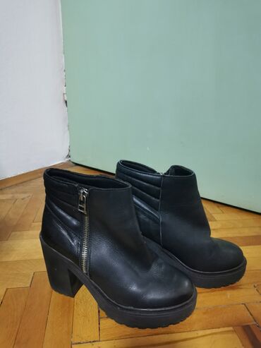Personal Items: Ankle boots, 36
