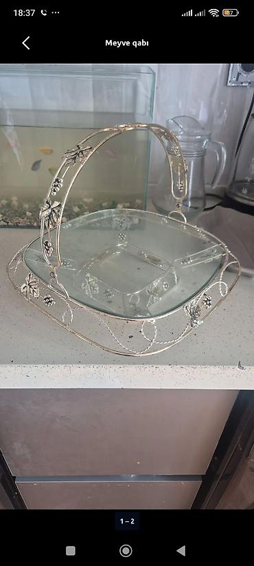 Meyvə qabı - Material: qalın şüşə kasa və metal (qızılı rəngli) lalafo.az -da Meyvə qabı - Material: qalın şüşə kasa və metal (qızılı rəngli)