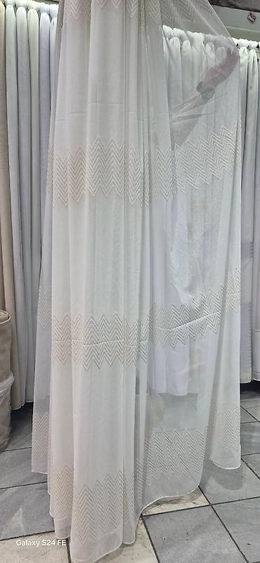Zavese i draperije: Poluprozirne zavese – bela i krem varijanta, sa tkanoj prugom/dekorom — 12