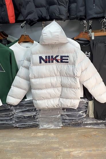 3 jordan: Пуховик Nike с капюшоном, светло‑серый/белый - Тёплый объёмный — 1
