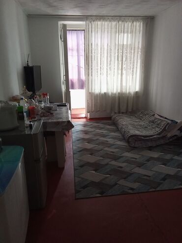 снять квартиру в токмаке запорожская область: 1 бөлмө, 18 кв. м, Жатакана жана мейманкана түрүндө, 2 кабат, Косметикалык ремонт