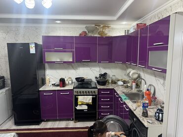 сдаю долгосрочное квартира новопокровка: 3 комнаты, С мебелью полностью