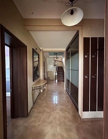 Долгосрочная аренда домов: 310 м², 7 комнат — 13