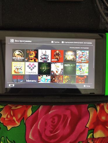 Nintendo Switch: Прошитый Нинтендо свич, есть недастатка маленькая царапина, левый — 2