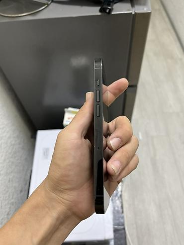 iphone e: IPhone 14 Pro, Б/у, 256 ГБ, Black Titanium, 70 % — 2