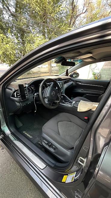 Toyota Camry: 2020 г., 2.5 л, Автомат, Гибрид, Седан — 6