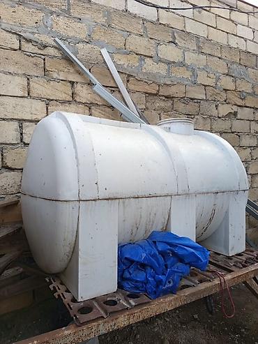 бак алюминиевый: Ağ rəngli horizontal plastik su çəni - Material: qalın divarlı — 1