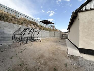 Продажа домов: 4 комнаты, 100 м², 5 соток, Нижняя Ала-Арча, Собственник — 5