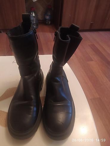 uzun bot: Bir neçə məhsul bir yerdə: 1) Qara kişi hərbi/boots tipli uzun — 6