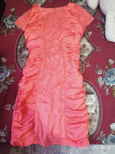 вечернее платье размер 50 52: Вечернее платье, Коктейльное, Короткая модель, С рукавами, 3XL (EU 46)