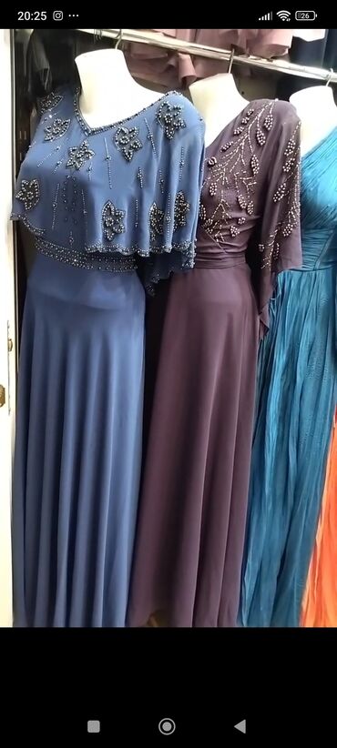 Ziyafət donları: Ziyafət donu – bordo rəngdə, uzun və uçuşqan şifon qatlı model. - — 10