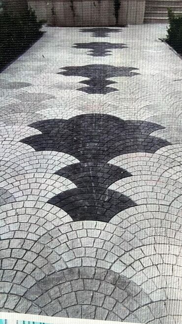 Kafel və metlax: Müxtəlif rəng və dizaynlarda olan səki plitələri. Bu plitələr — 49