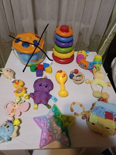 игрушка попит: Игрушки погремушки для малышей, пирамида и попит. кубик вешать на