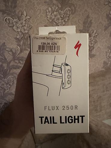 bicycle: * Maksimum güc: 250 lumen * Görünmə məsafəsi: Specialized bildirir ki — 1