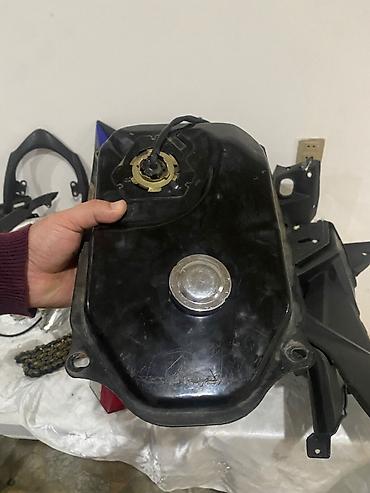 uaz karburátor: Moped/motosiklet üçün yanacaq çəni - Material: metal - Rəng: qara - — 1