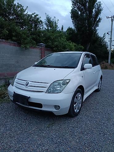 2003: Toyota Ist: 2003 г., 1.3 л, Автомат, Бензин, Хэтчбэк — 2