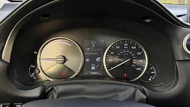 Lexus: Lexus NX: 2017 г., 2.5 л, Вариатор, Гибрид, Кроссовер — 11