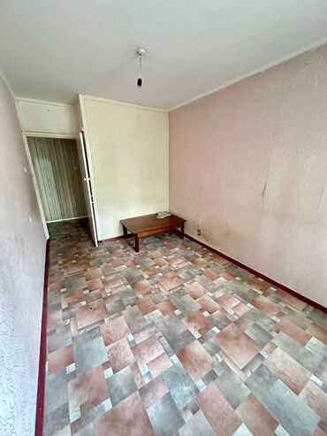 помещение в аренду кара балта: 2 комнаты, 44 м², 104 серия, 1 этаж, Старый ремонт