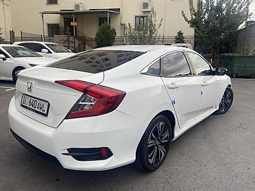 Продажа авто: Honda Civic: 2018 г., 2 л, Автомат, Бензин, Седан — 3