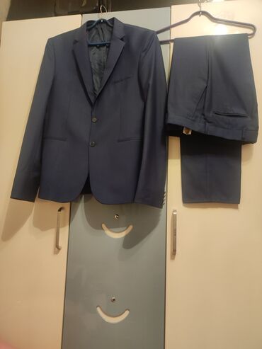 самые стильные мужские костюмы: Костюм M (EU 38), цвет - Синий