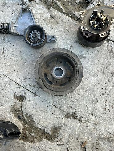 Другие детали для мотора: Продаются запчасти на 1az Маховик 1000 Клапанная крышка 1500 Поддон — 6