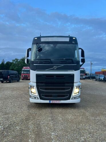 тягач вольво из европы: Грузовик, Volvo, Стандарт, 7 т, Б/у