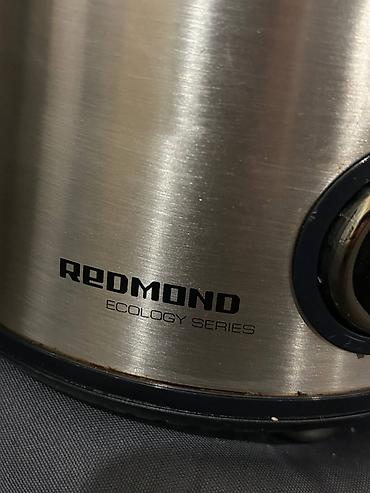 redmo: Соковыжималка электрическая Redmond RJ-M906 серебристый 700 Вт — 2