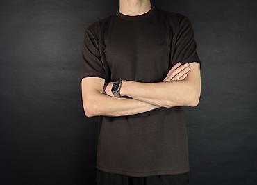 вещи на вес: Мужская футболка Lacoste - Цвет: темно‑коричневый (шоколад). - Крой — 2
