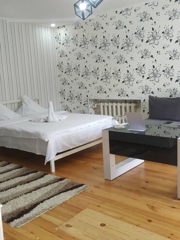 суточный квартира бишкек 2 комнат: 1 комнатная квартира с хорошим евро ремонтом для влюблённых пар и